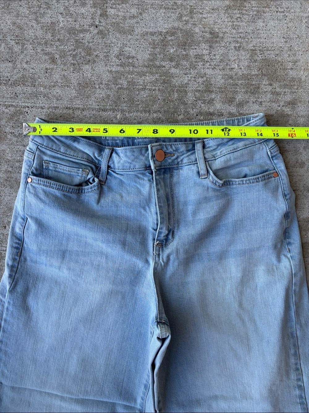 a.n.a Light Blue High Rise Wide-Leg Crop Jeans with Raw Hem - Picture 5 of 13